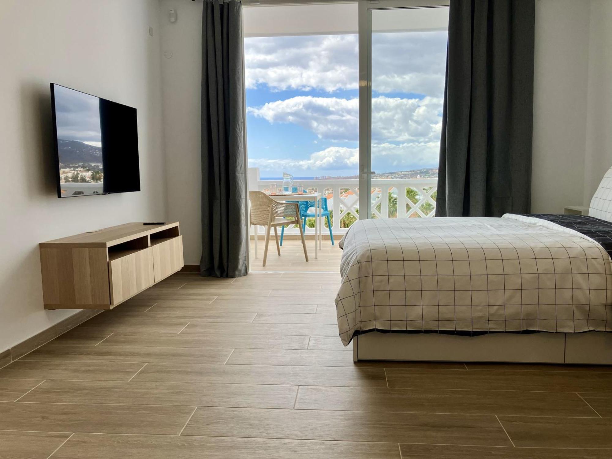 Costa Adeje - Modern Apartment With Terrace Views Of Ocean & Sunset Exteriér fotografie