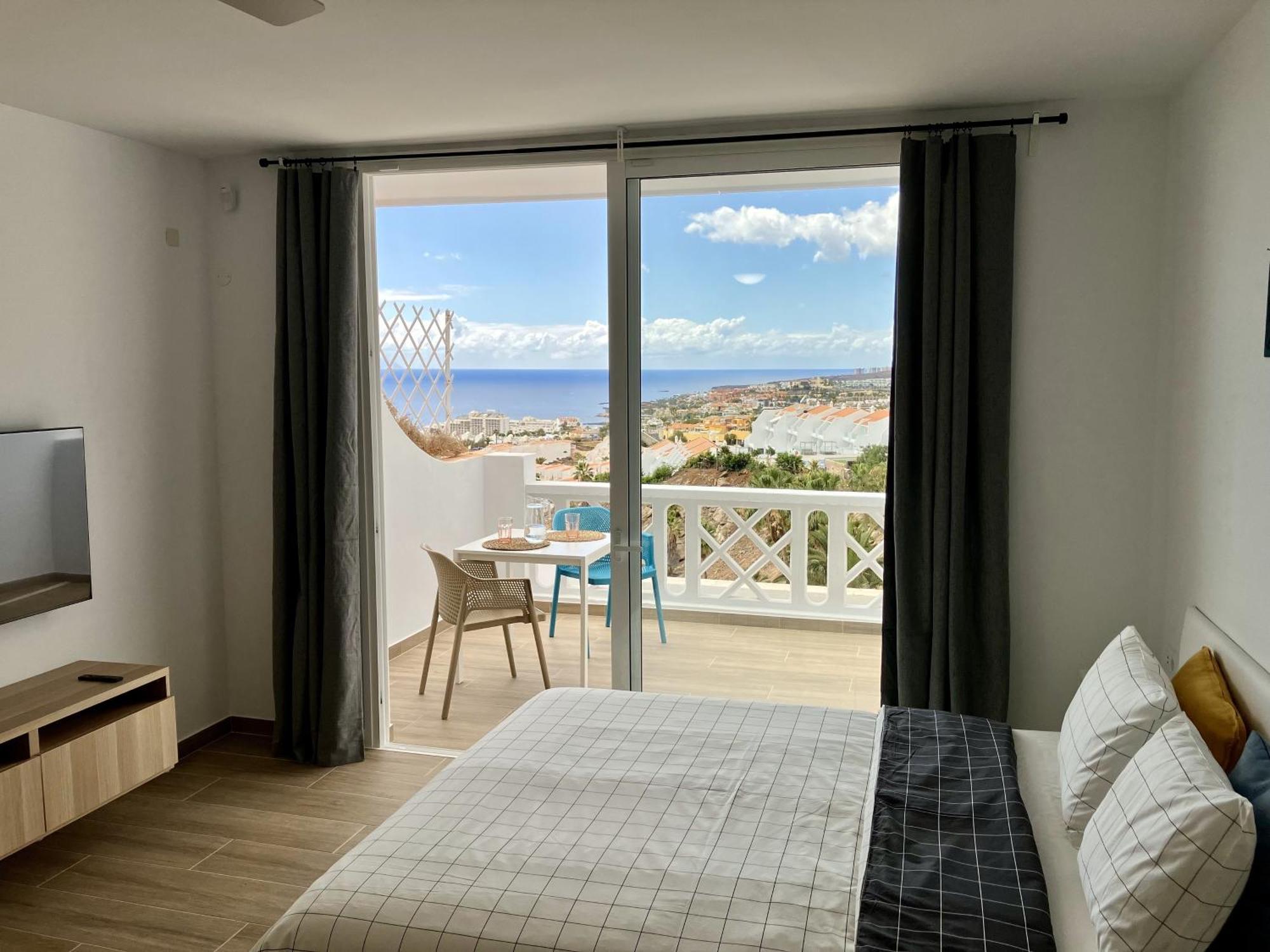 Costa Adeje - Modern Apartment With Terrace Views Of Ocean & Sunset Exteriér fotografie